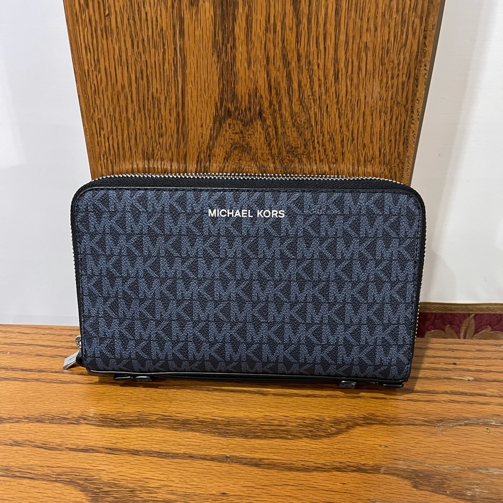 Michael Kors Money Bag Wallet